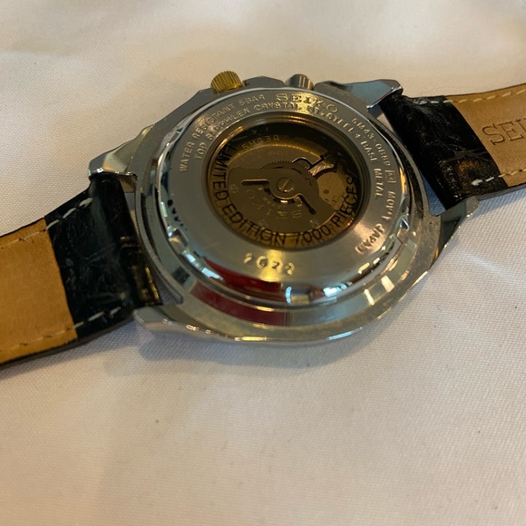 Seiko Kinetic Zales Exclusive Open Back Strap Watch - Picture 8 of 14